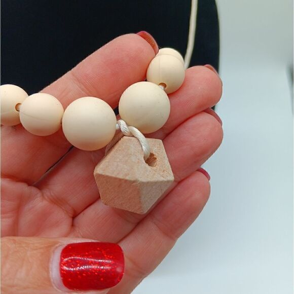 NWOT CHEWABLE CHARMS - The Collins Teething Necklace - Silicone/Beechwood/Satin - Picture 2 of 11
